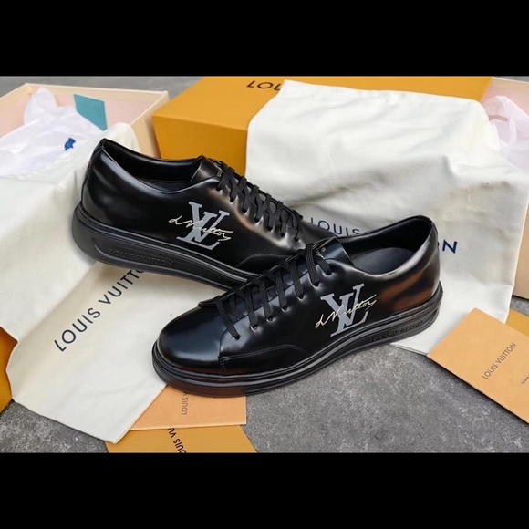 Louis Vuitton Men’s Sneakers - Picture 7 of 8